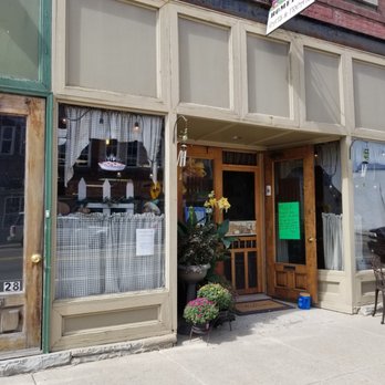 Hometown Eats And Treats - American restaurant in Addison, NY