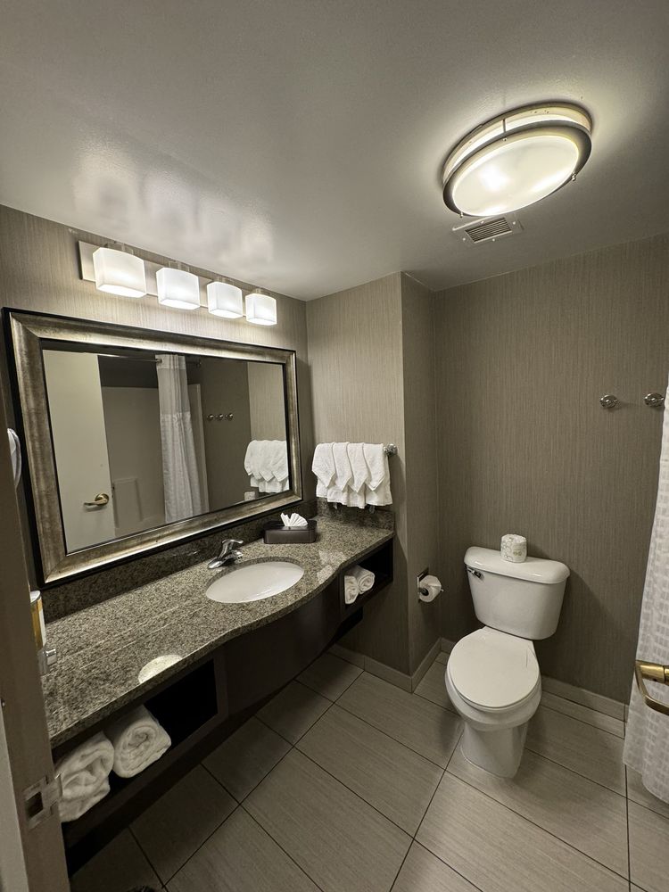 Comfort Inn & Suites Logan International Airport