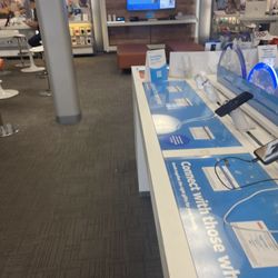 AT&T Store - Inside