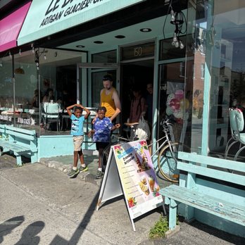 Le Blueboy - Outside - Ice Cream & Frozen Yogurt Near Me - Montreal, Quebec Le Blueboy - Outside - Ice Cream & Frozen Yogurt Near Me - Montreal, Quebec