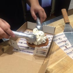 Insomnia Cookies