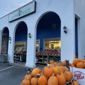 Crystal Springs Produce - Cute affordable organic product store - Fruits & Veggies Near Me - San Mateo, California
