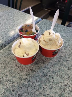 Ron's Gourmet Ice Cream and Twentieth Century Bowling Alley by null