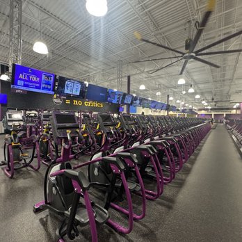 Planet Fitness - Inside - Trainers Near Me - Draper, Utah