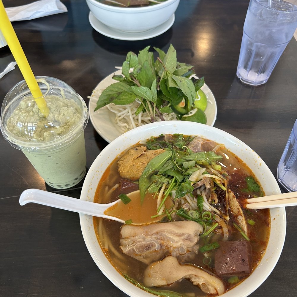 Pho Saigon Oi - Bun Bo Hue, Pho, and Matcha Bubble Tea - Vietnamese Near Me - North Springfield, Virginia Pho Saigon Oi - Bun Bo Hue, Pho, and Matcha Bubble Tea - Vietnamese Near Me - North Springfield, Virginia