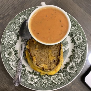 Raven’s Nest - Tomato soup and grilled cheese - Coffee & Tea Near Me - Northfield, Minnesota Raven’s Nest - Tomato soup and grilled cheese - Coffee & Tea Near Me - Northfield, Minnesota