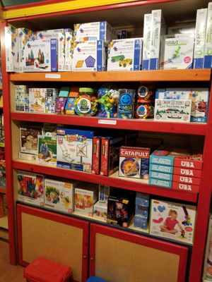 G Willikers Toy Shoppe by null