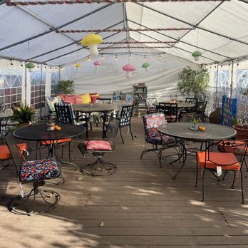 Perfetto Caffe - Pet and kid friendly outdoor space - Cafes Near Me - Grover Beach, California