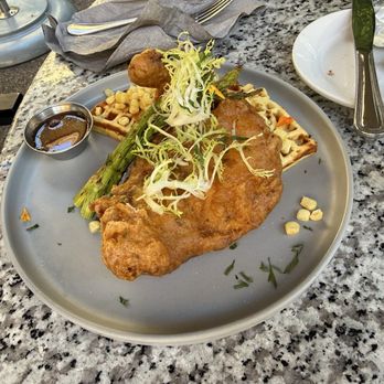Dinah's Poolside Restaurant - Dinah's Fried Chicken - American Near Me - Palo Alto, California