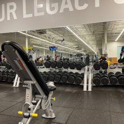 Gold's Gym