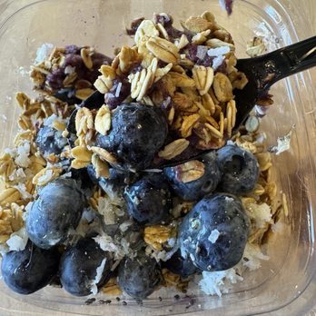 The Daily Dose Juice Bar - Blueberry "Bay" Bowl - Juice Bars & Smoothies Near Me - Whitefish Bay, Wisconsin The Daily Dose Juice Bar - Blueberry "Bay" Bowl - Juice Bars & Smoothies Near Me - Whitefish Bay, Wisconsin