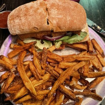 Modern Love - Chick'n Bacon Ranch - Vegan Near Me - Omaha, Nebraska
