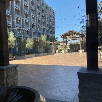 Knott’s Hotel - Outdoor area perfect for a wedding or big birthday celebration - Hotels Near Me - Buena Park, California Knott’s Hotel - Outdoor area perfect for a wedding or big birthday celebration - Hotels Near Me - Buena Park, California