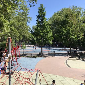 Hester Street Playground - Playgrounds Near Me - New York, New York