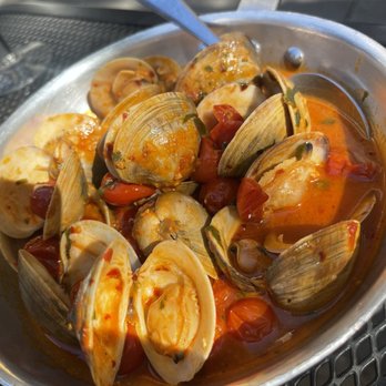 Carmelina's - "Exploding" Little Neck Clams - Italian Near Me - Boston, Massachusetts