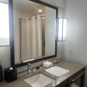 Sun Coast Park - nice sink space. - Hotels Near Me - Anaheim, California