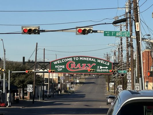 Famous Water Co by null