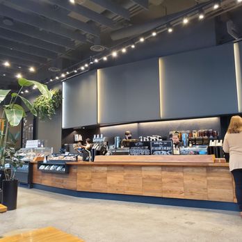 Starbucks Reserve - Counter service was not good - Coffee & Tea Near Me - Vancouver, British Columbia