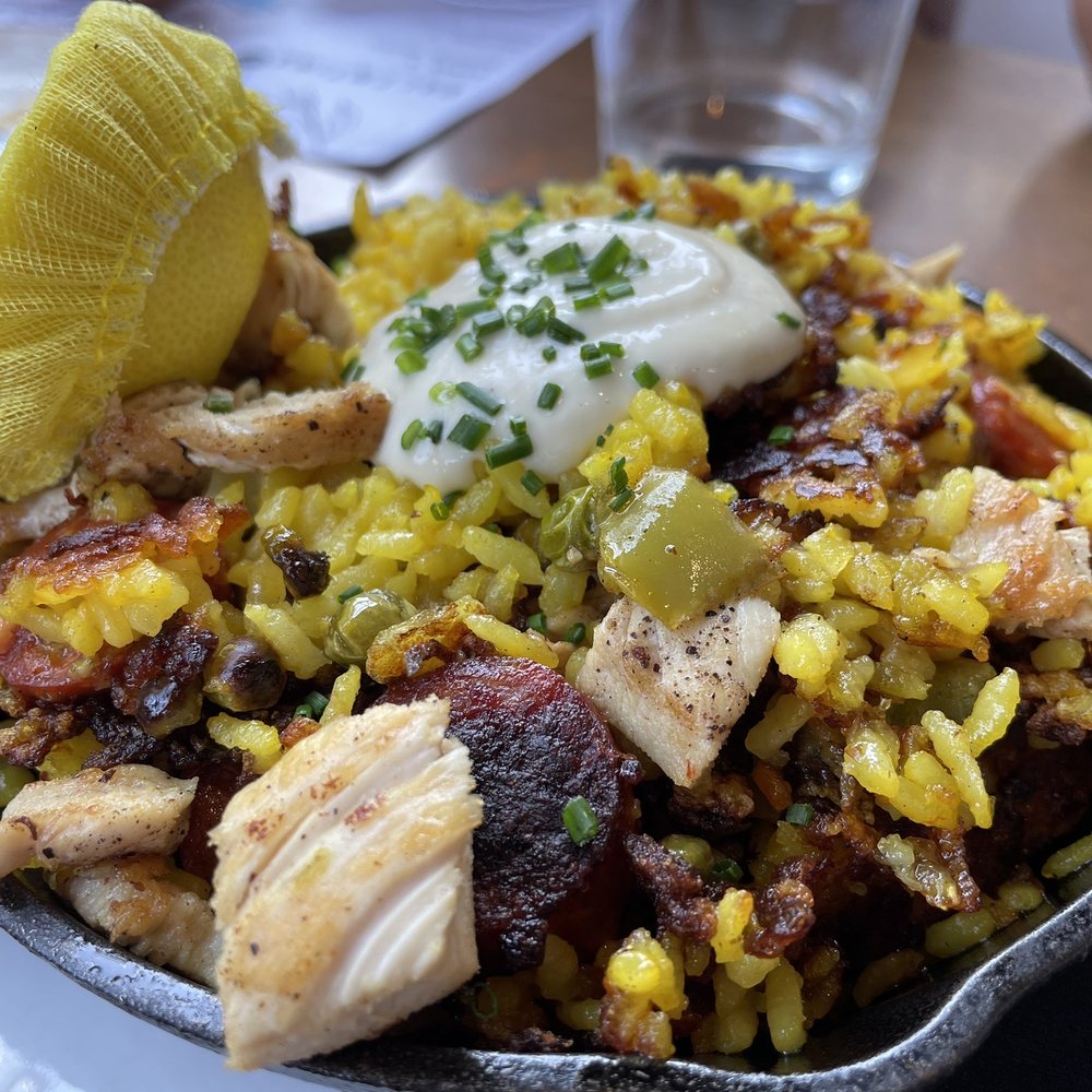 Valentina - Paella con pollo - Seafood Near Me - Encinitas, California Valentina - Paella con pollo - Seafood Near Me - Encinitas, California