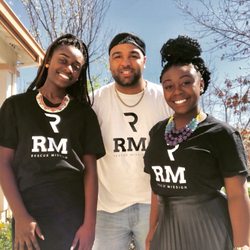 Custom T-shirts & Signs - American Canyon