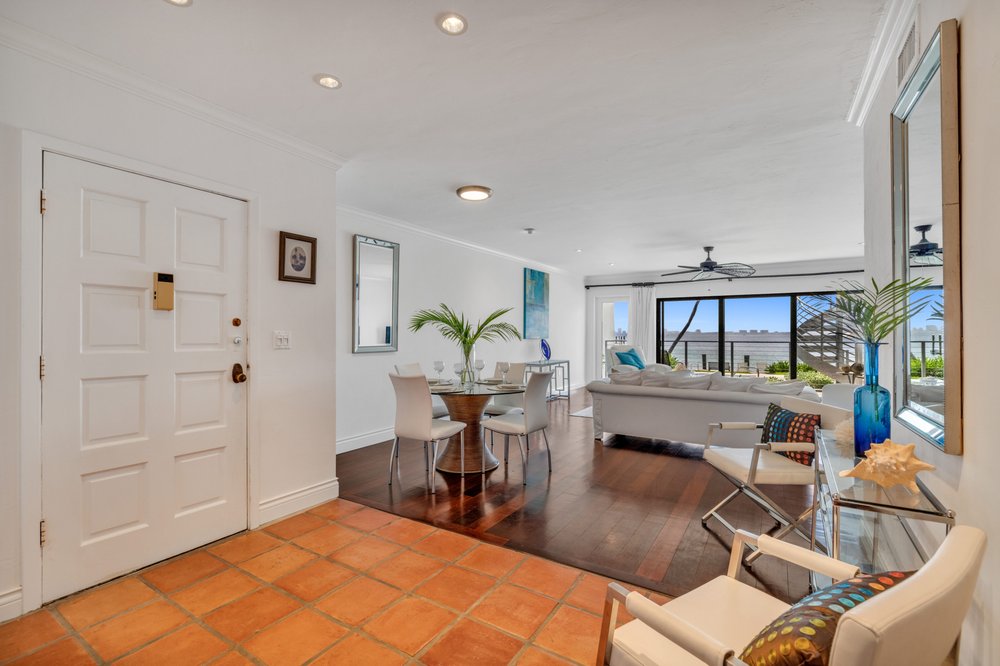 GRABER REALTY GROUP Updated September 2024 29 Photos 6701