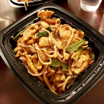 China Garden - Chicken Pad Thai - Chinese Near Me - Estes Park, Colorado China Garden - Chicken Pad Thai - Chinese Near Me - Estes Park, Colorado