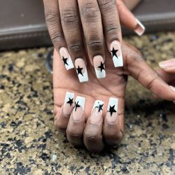 Deluxe Nail and Spa