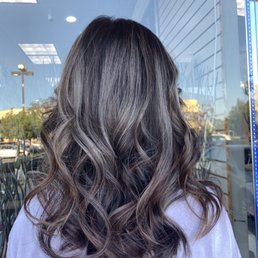 This is my second time here to do highlights hair color. It's beautiful . I love my hair color.