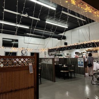 T-Fish Sushi and Roll - Interior - Sushi Bars Near Me - Los Angeles, California T-Fish Sushi and Roll - Interior - Sushi Bars Near Me - Los Angeles, California