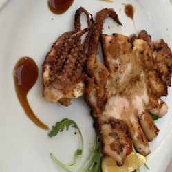 Pizzeria Ichnos - Gegrillte Calamari