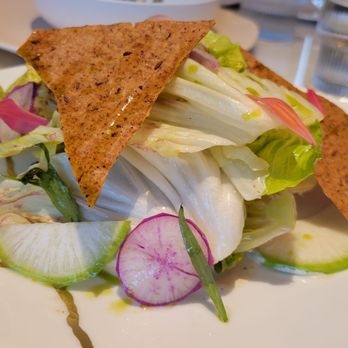 Le Jardinier - Buttery lettuce - French Near Me - Houston, Texas