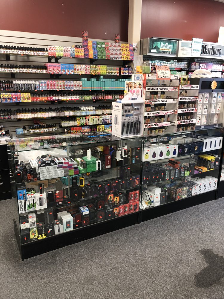 WIXOM SMOKERS CLUB Updated September 2024 47418 Pontiac Trl, Wixom