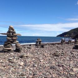 Meat Cove Chowder Hut - Art on the beach at Meat Cove