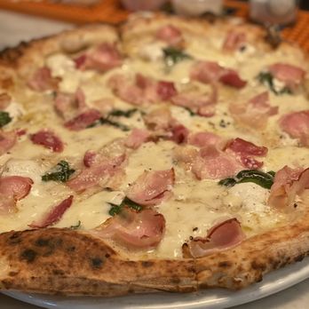 Varuni Napoli - Oro Bianco - Pizza Near Me - Atlanta, Georgia Varuni Napoli - Oro Bianco - Pizza Near Me - Atlanta, Georgia
