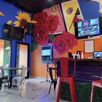 Tipzy's Tacos & Beer - Seating & there's karaoke!!! - Mexican Near Me - Fresno, California