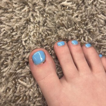 Deluxe Nails - Update on my cut toe. Looks awful - Nail Salons Near Me - Bloomington, Minnesota