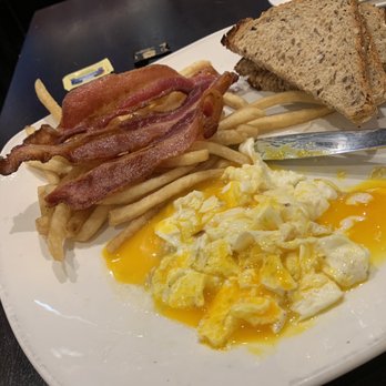 Stephanie's - American Near Me - Boston, Massachusetts Stephanie's - American Near Me - Boston, Massachusetts