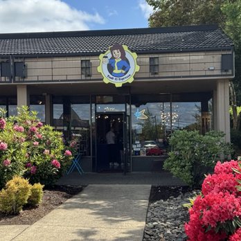 Vault 13 Espresso - Coffee & Tea Near Me - Beaverton, Oregon