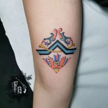 Route Lisbon Tattoo Shop - Azulejo by our tattoo artist Fabiano Bernardo - Piercing Near Me - Lisbon, 11