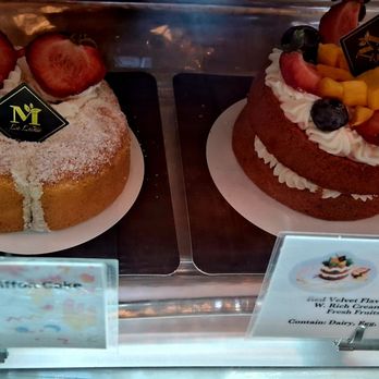 La Luna Tea and Dessert Bar - Cake options - Desserts Near Me - Las Vegas, Nevada