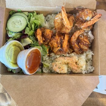Coco Shrimp - Bryan Ave - Sample platter( coco shrimp, sweet&spicy shrimp and the garlic and butter shrimp) along with a salad with poopy dressing - Hawaiian Near Me - Fort Worth, Texas