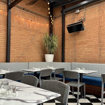 Trattoria Nervosa - Ambiance - Italian Near Me - Toronto, Ontario Trattoria Nervosa - Ambiance - Italian Near Me - Toronto, Ontario