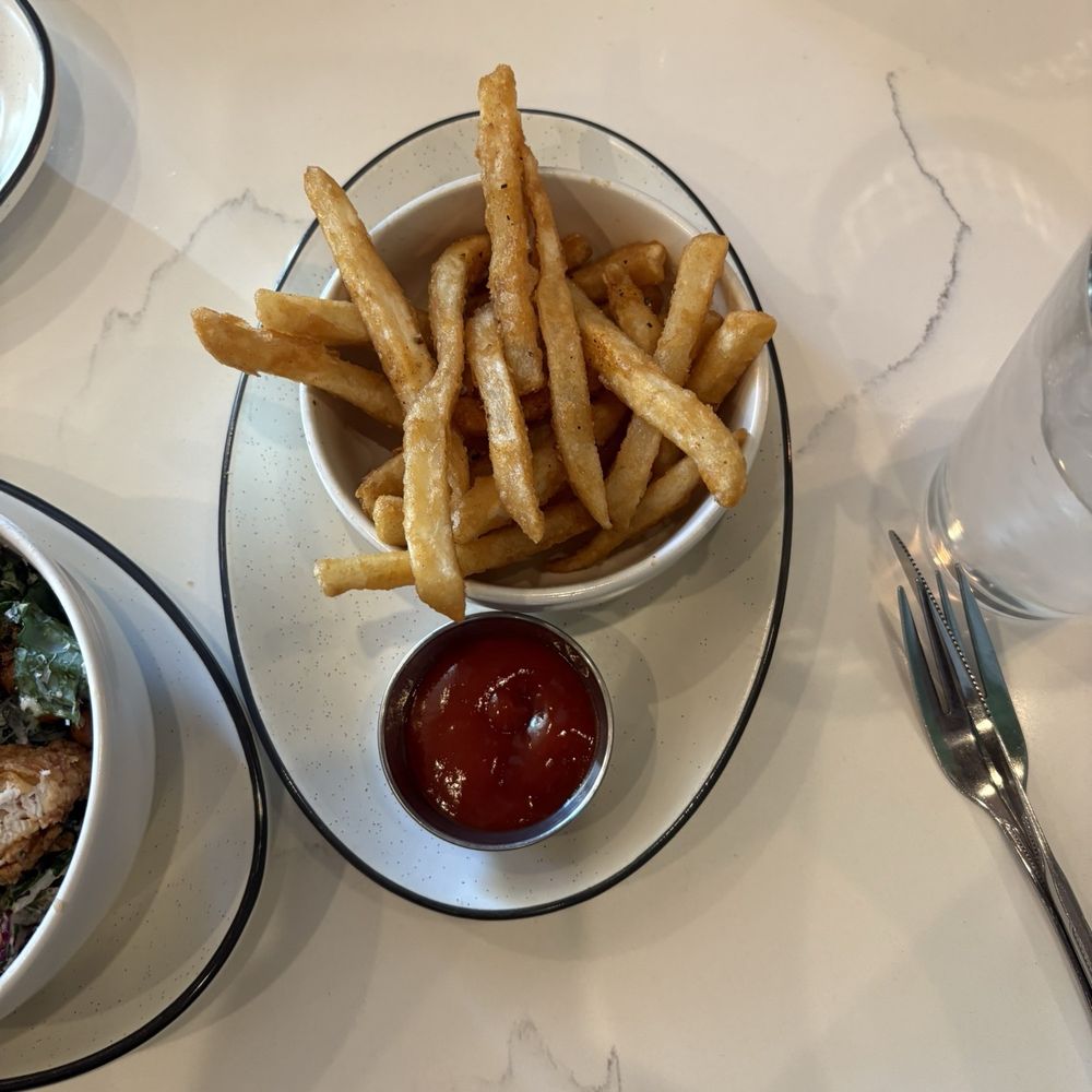 Dish Society - French Fries - Breakfast & Brunch Near Me - Houston, Texas