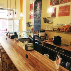 Fragòla - Our long counter: eat together is more funny!