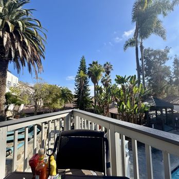 Sunset Bar & Grill - Corner patio table. - Bars Near Me - Avalon, California Sunset Bar & Grill - Corner patio table. - Bars Near Me - Avalon, California