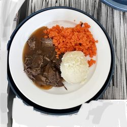HCA Houston Healthcare - Clear Lake - Roast beef, carrots, & mashed potatoes