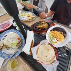 El Rincon De Los Sabores Restuarant - Carne asada burrito, shrimp quesadillas, carne fajitas platter. :)