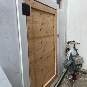 Rodent Control - Custom side door built - Pest Control Near Me - Los Angeles, California