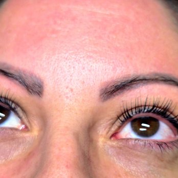 1. Hello Lashes & Brows OC
