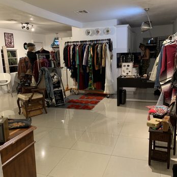 Hookah Bar at Dalia - The Shop upstairs - Hookah Bars Near Me - Miami Beach , Florida
